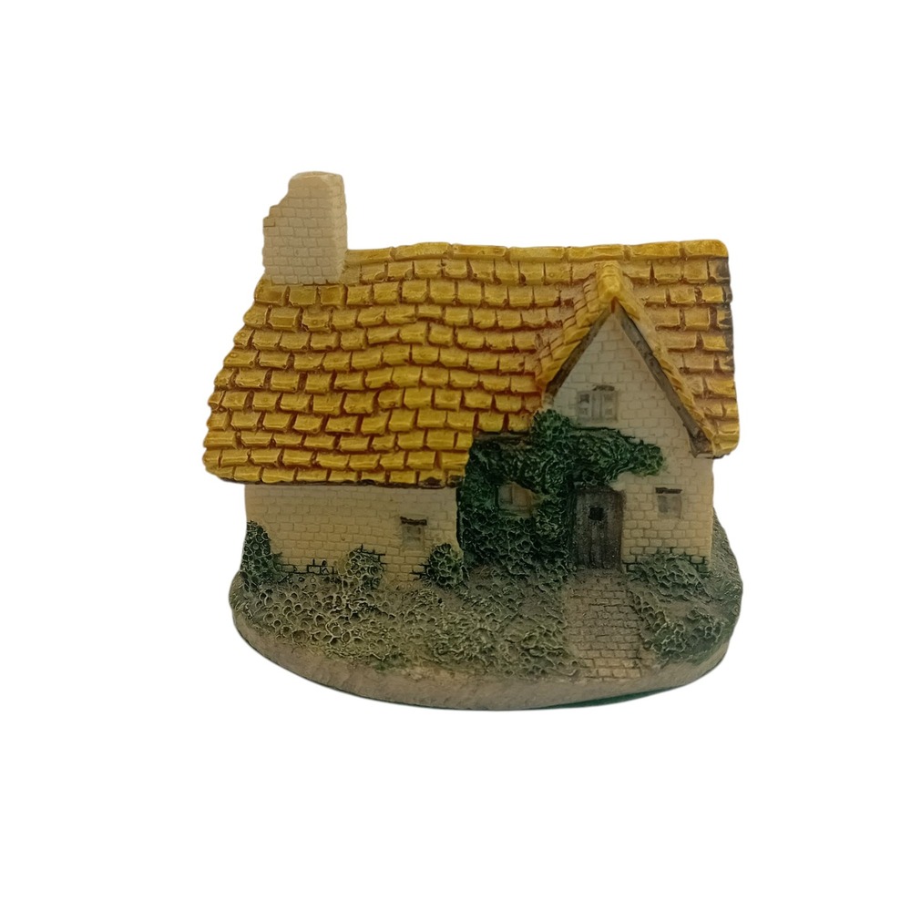 VTG 1987 Museum Collections Ambleside Cottage Core Decor Miniature Figurine READ